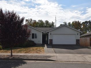 52 E Jadon Dr, Lebanon, OR 97355