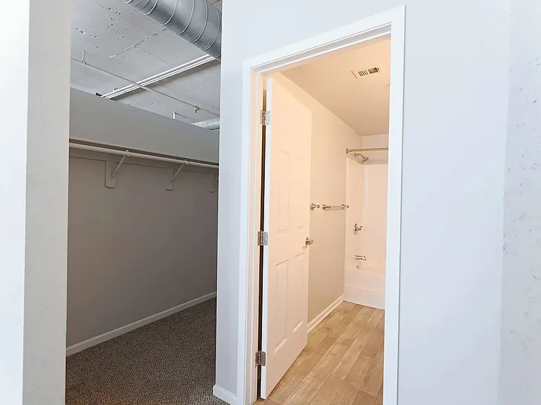 Park Lofts — Photo 18