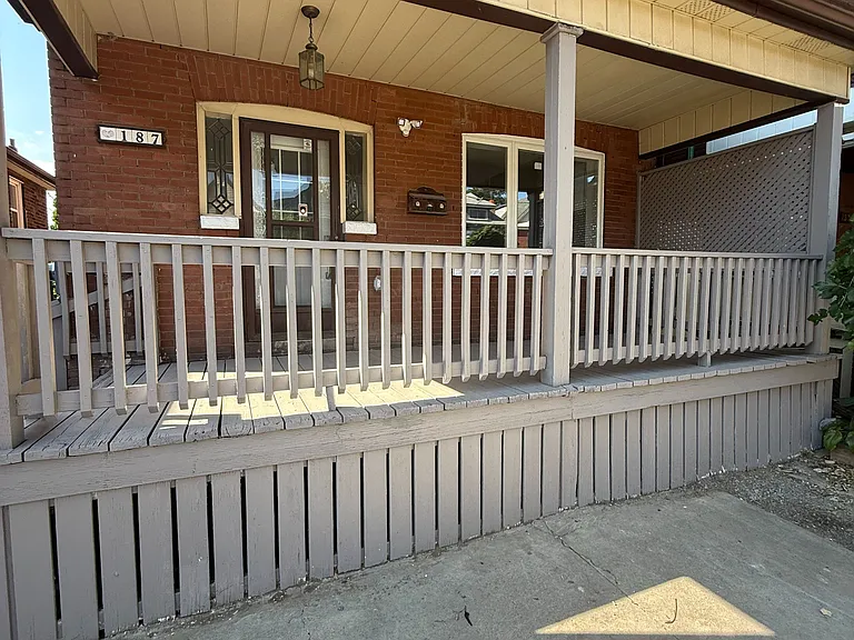 187 Stirton St #MAIN — Photo 2