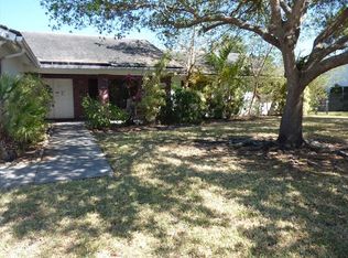 19941 NW 3rd St, Pembroke Pines, FL 33029