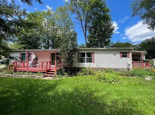 11 Essex Ln, Hurleyville, NY 12747