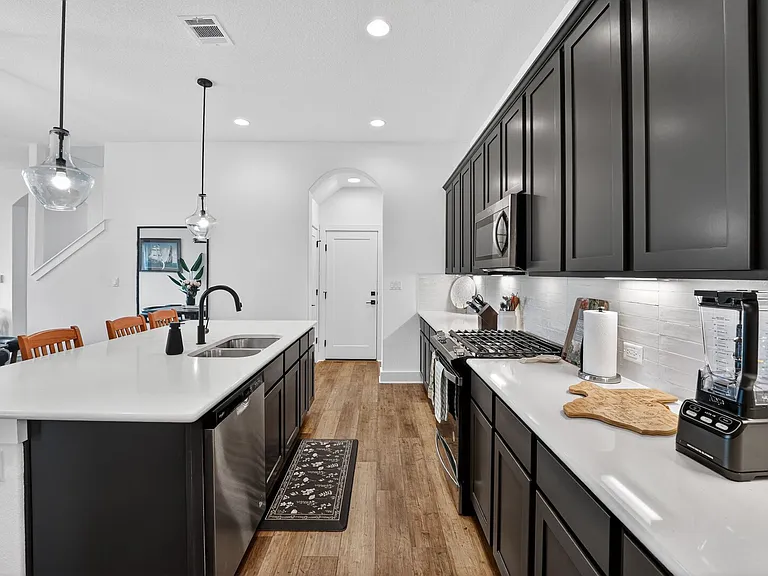 Torrita Dr — Photo 7