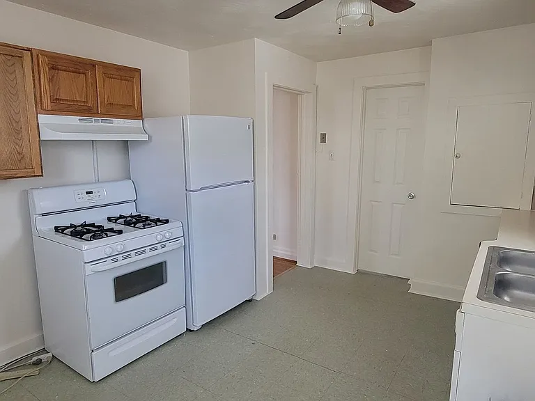 803 Phay Ave — Photo 6