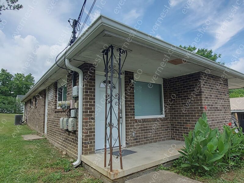 1st image of 6110 Welworth Ave