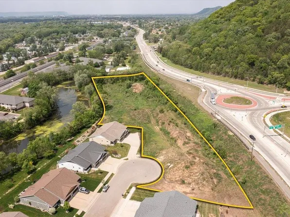 5917 RIVER RUN ROAD, La Crosse, WI 54601