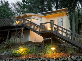 93 Grand View Ln, Bellingham, WA 98229