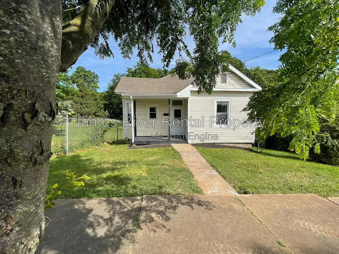 3 bed, 1.0 bath, 873 sqft, $1,295 — Photo 4