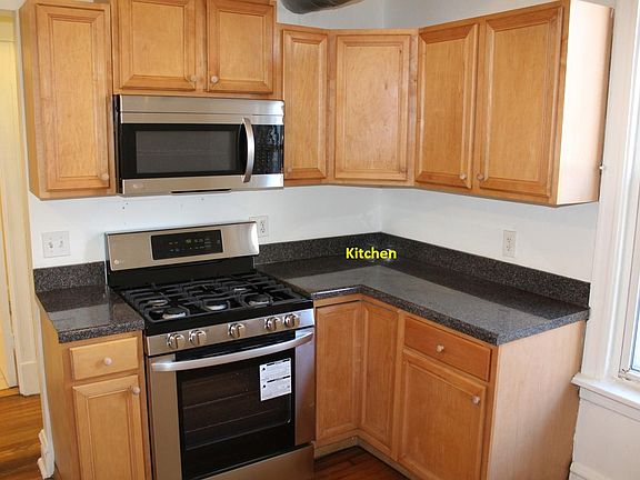 5th image of 2544 W Fullerton Ave #2