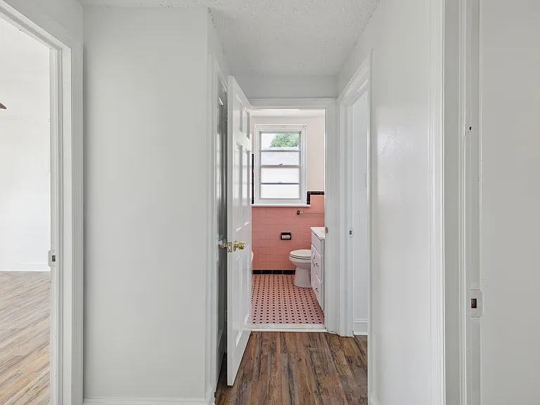 214 Westbridge Rd — Photo 15