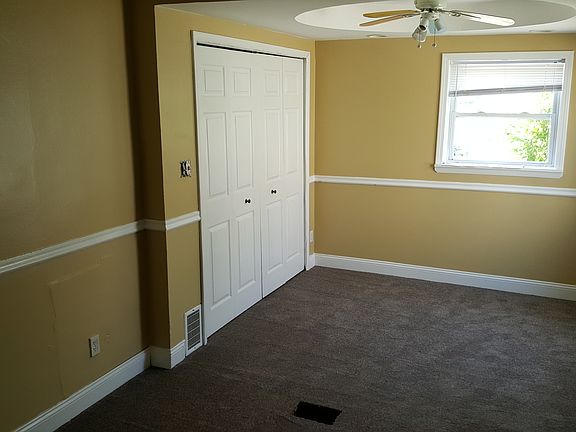 4th image of 28223 Schram St