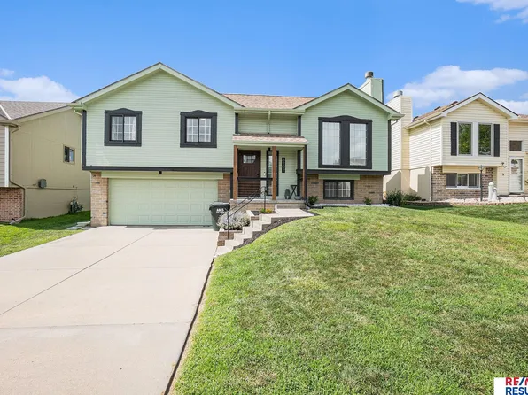 8202 Potter St, Omaha, NE 68122