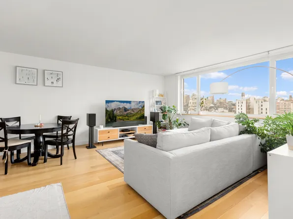 45 West 67th Street image 1 of 6