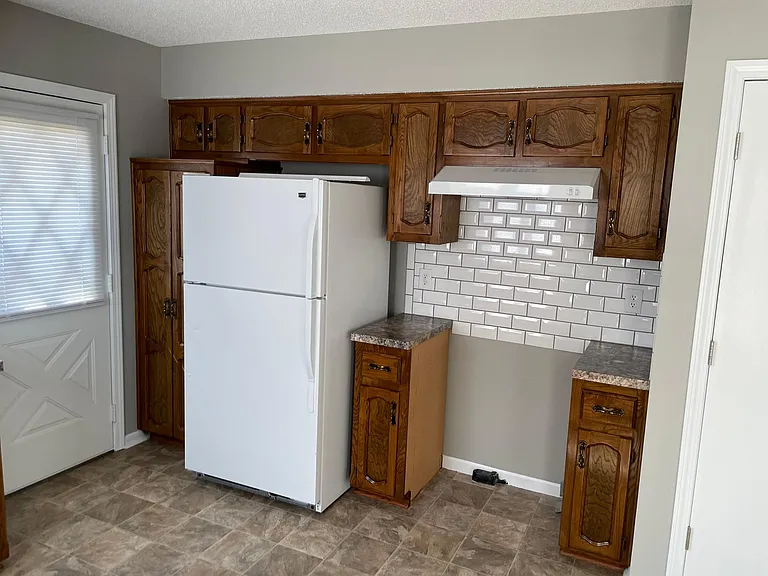 202 N Lightburne St — Photo 15