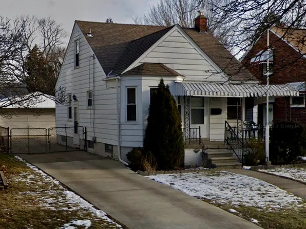 20229 Kenosha St, Harper Woods, MI 48225