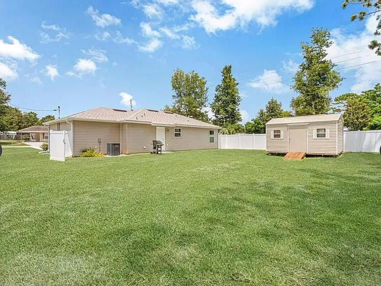 433 Spring Ln — Photo 23