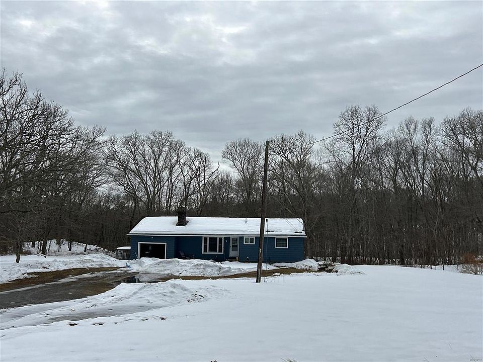 2nd image of 1465 Voluntown Rd