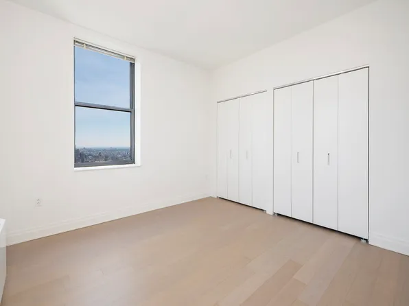 70 Pine Street image 5 of 26