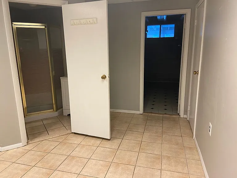 640 Kingston Rd — Photo 18