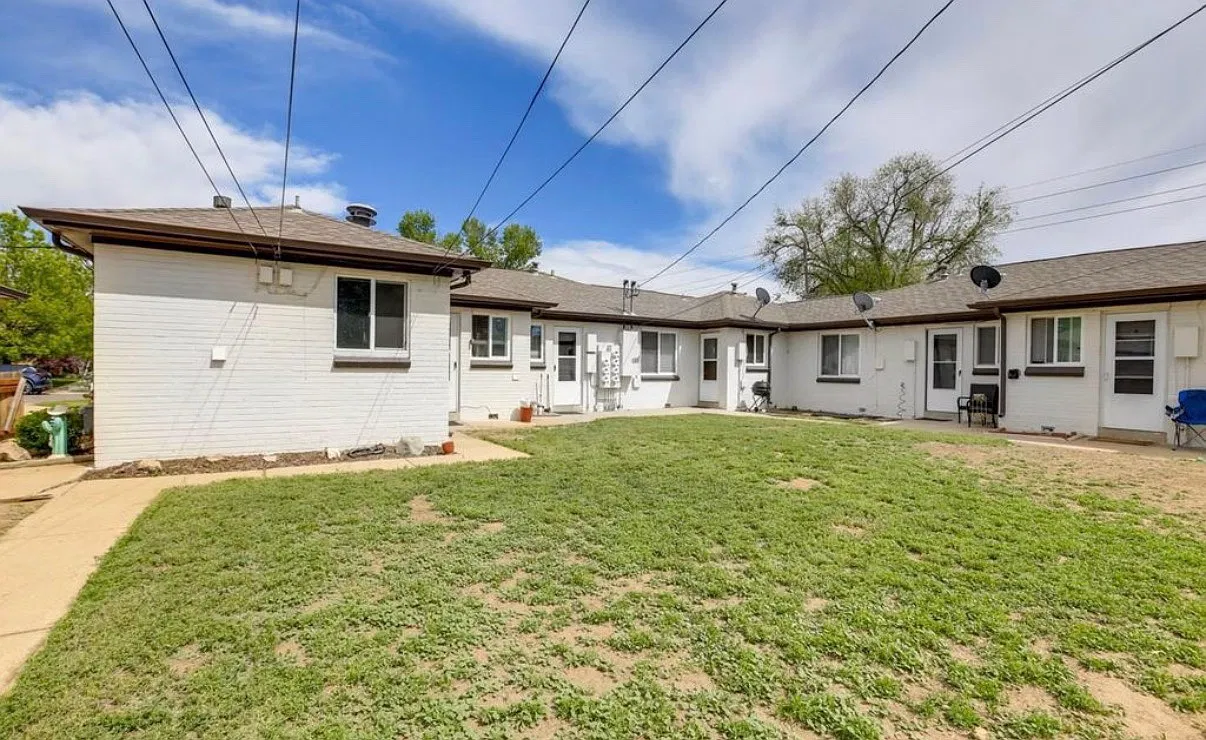1405 N Spruce St — Photo 4