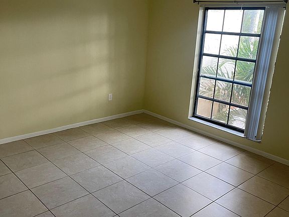 5th image of 5530 NW 44th St APT 211C