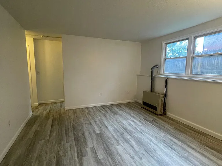 123 N Champlain St #2 — Photo 4