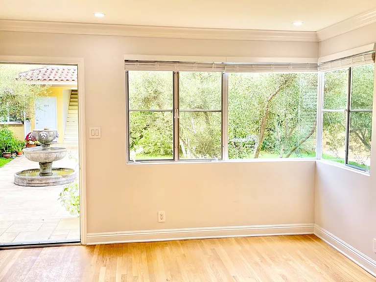 3178 S Barrington Ave #103 — Photo 8