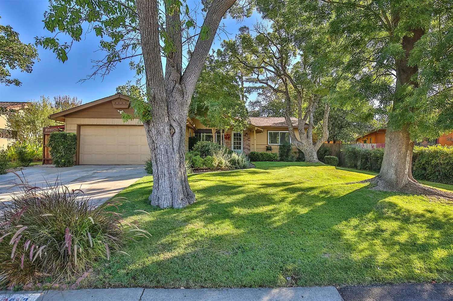 3918 Spencer Way photo 1