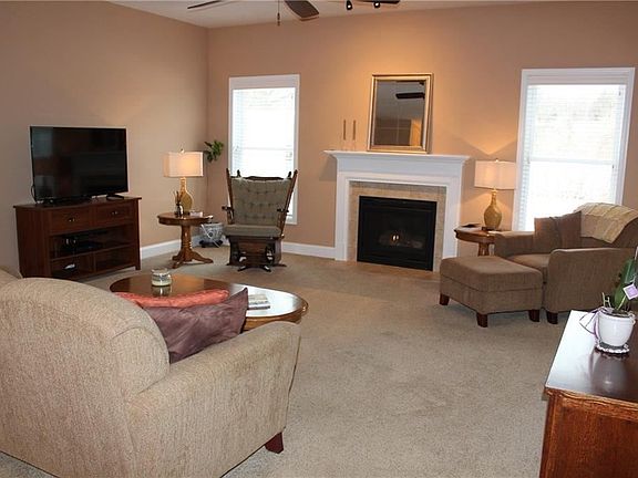 5th image of 69 James Moore Cir
