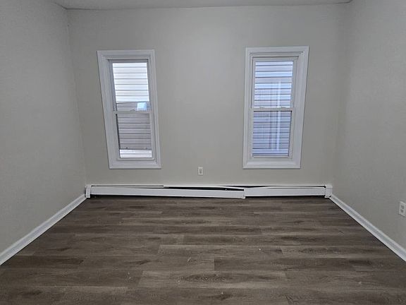 5th image of 16 Willoughby St #1D