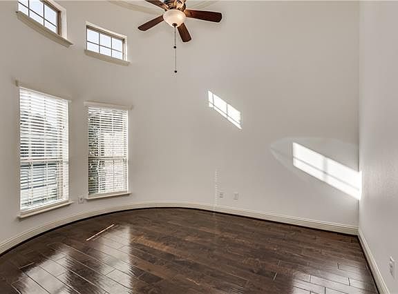 2nd image of 3016 Wimberley Ln