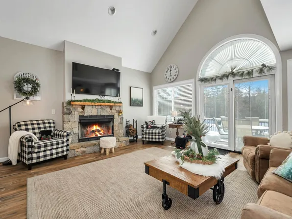 29 Mitten Lane, Conway, NH 03818