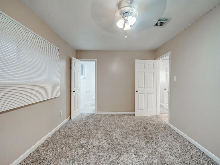 6331 Oaknut Dr — Photo 9