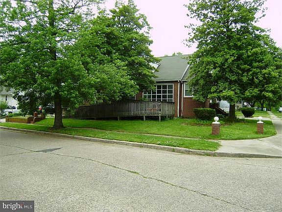 4th image of 1747 Tinsman Ave
