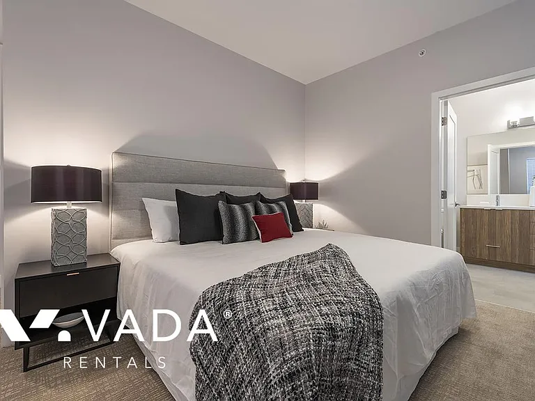 4771 54a St #10 — Photo 11