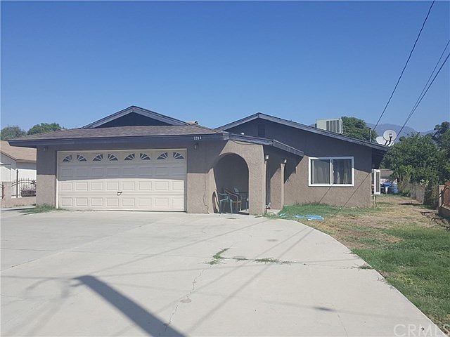 2nd image of 2284 2nd St