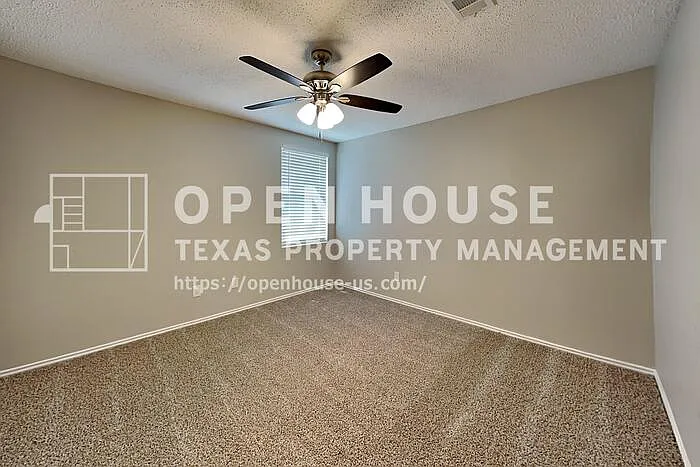 900 Rose Crystal Way — Photo 16