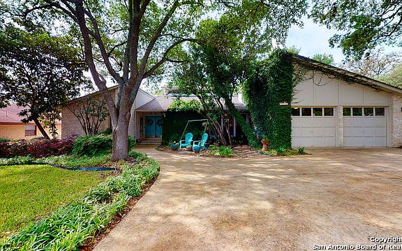 4th image of 2518 Rockaway Ln