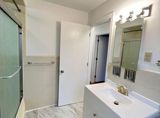 6425 Forbes Ave #1, Pittsburgh, PA 15217