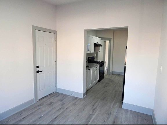 5th image of 303 Stone St #1A