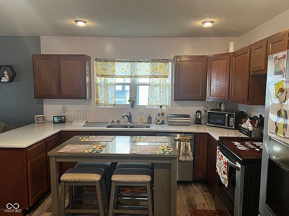 5th image of 621 Colescott St