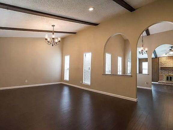 2nd image of 2925 Holy Cross Ln