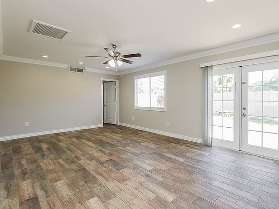 5th image of 1401 N Ironwood St