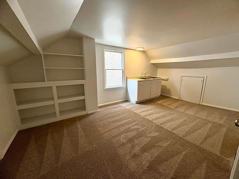 423 W Penn St — Photo 19