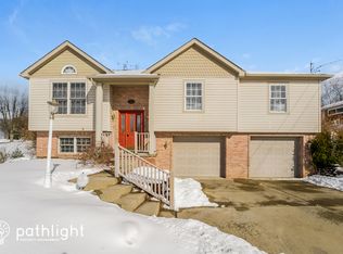 403 Sharon Rd, Coraopolis, PA 15108