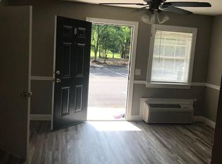 124 E Peacock St, Cochran, GA 31014