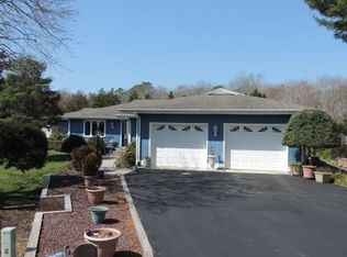 2 Carriage Ln, Ocean Pines, MD 21811