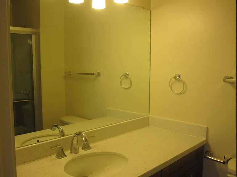 2006 Klamath Ave #7 — Photo 9