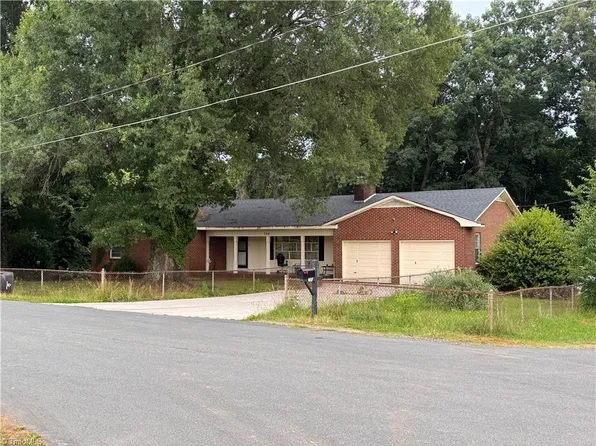 394 Stanleyville Manor Ave, Rural Hall, NC 27045