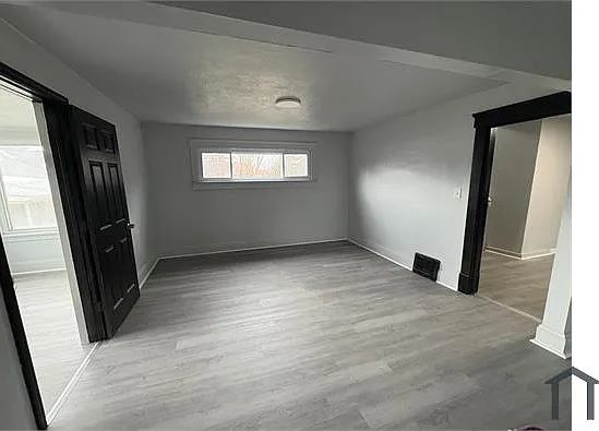 14917 Summit Ave — Photo 6