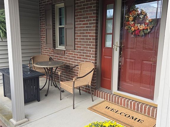 5th image of 39 Morningview Cir